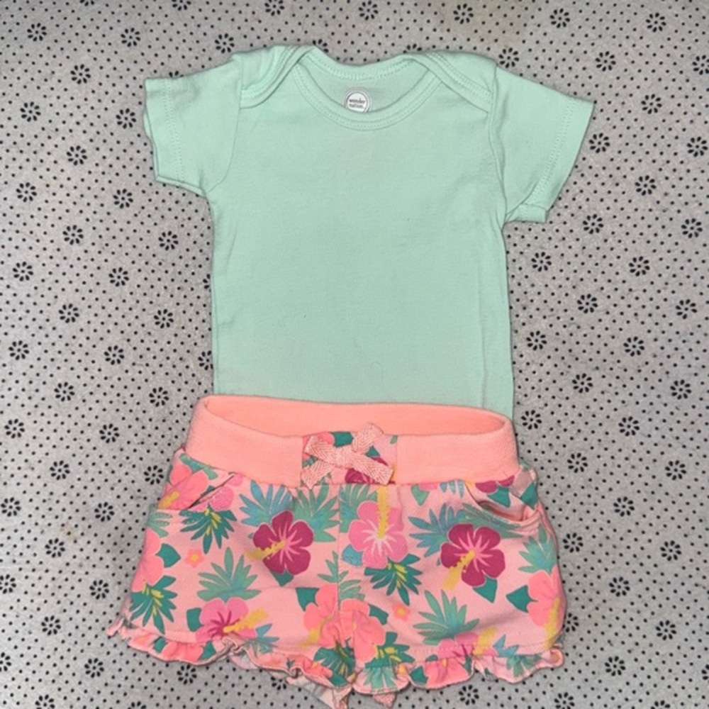 🛍 CUTE LITTLE BABIES OUTFIT SIZE 0-3 MONTHS
